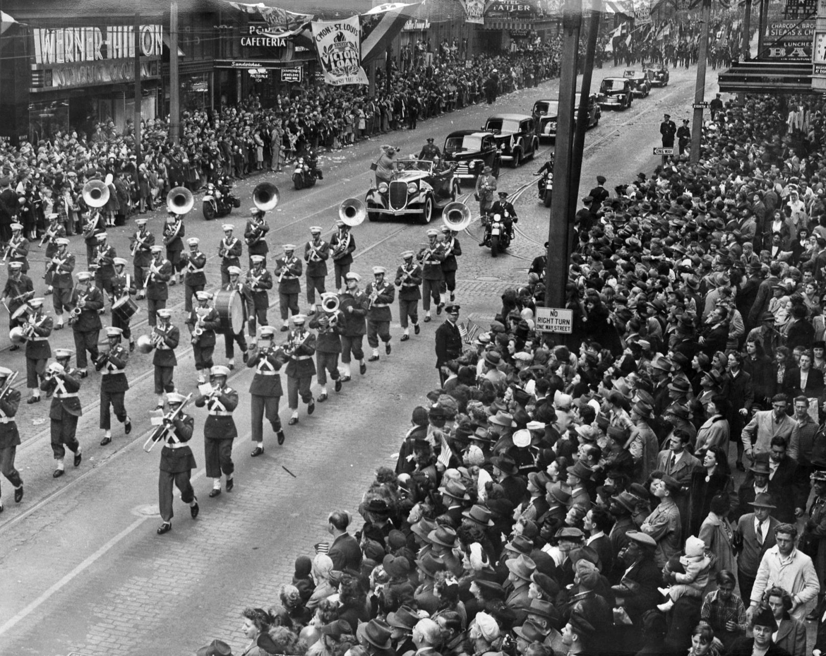 1945: Armistice Day parade
